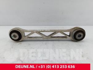 Tesla Model S Querlenker oben rechts hinten O269044 foto 2