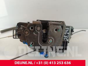 BYD Atto 3 Front door lock mechanism 4-door, right O269052 photo 3