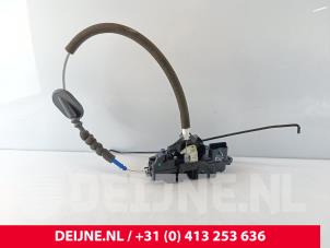 BYD Atto 3 Front door lock mechanism 4-door, right O269052 photo 2