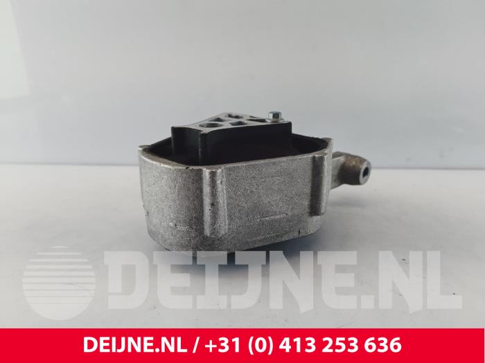 Gebruikte Motorsteun Volvo C40 Recharge (XK) Recharge Twin 78 kWh Prijs € 60,50 Inclusief btw aangeboden door van Deijne Onderdelen Uden B.V.