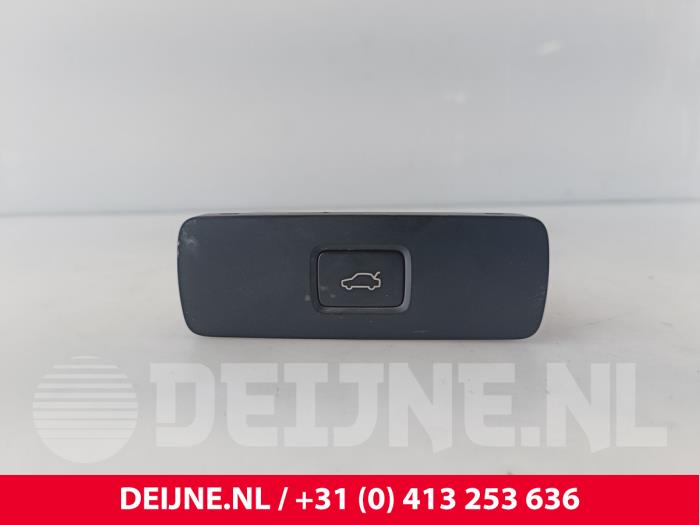 Volvo C40 Schalter Heckklappe O269066