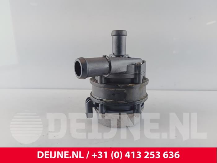 Volvo C40 Zusätzliche Wasserpumpe O269068