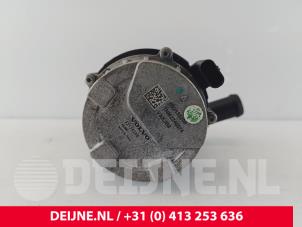 Volvo C40 Additional water pump O269069 photo 3