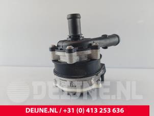 Volvo C40 Extra waterpomp O269070 foto 2