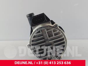 Volvo C40 Extra waterpomp O269070 foto 3