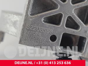 Lynk & Co 01 Support (miscellaneous) O269076 photo 3