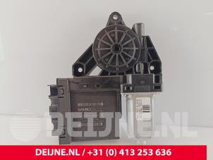 Volvo C40 Door window motor O269138 photo 2