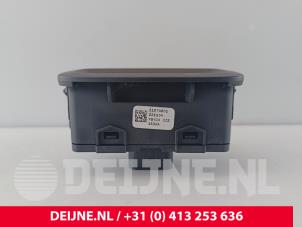 Volvo C40 Tailgate switch O269253 photo 3