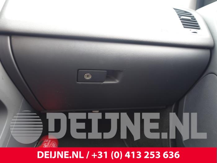 Volvo XC60 Glovebox O269273