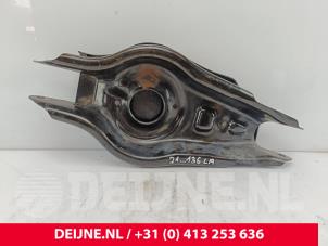 Gebruikte Veerschotel links-achter Tesla Model 3 Long Range AWD 75 kWh Prijs € 90,75 Inclusief btw aangeboden door van Deijne Onderdelen Uden B.V.