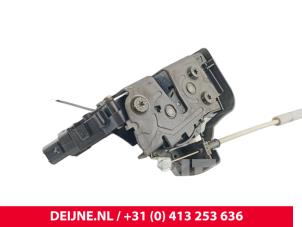 Volvo XC60 Front door lock mechanism 4-door, right O269332 photo 2