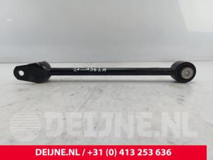 Tesla Model 3 Reactiestang links-achter O269336 foto 3