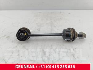 Tesla Model S Anti-roll bar guide O269343 photo 4