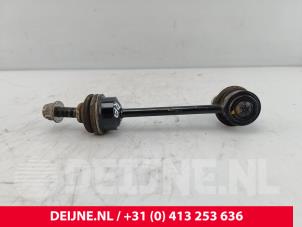 Tesla Model S Anti-roll bar guide O269344 photo 3
