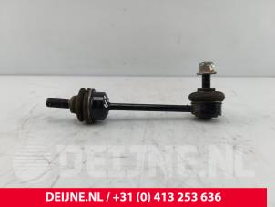 Tesla Model S Anti-roll bar guide O269345 photo 2