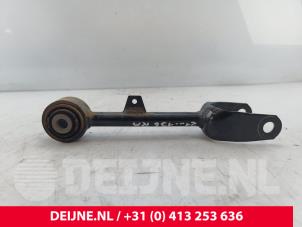 Tesla Model 3 Reactiestang rechts-achter O269352 foto 2