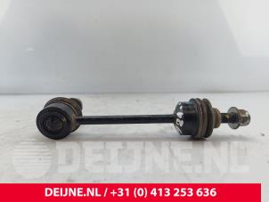 Tesla Model S Anti-roll bar guide O269429 photo 3
