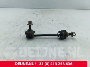 Tesla Model S Anti-roll bar guide O269429 photo 2