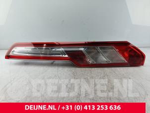 Gebruikte Achterlicht rechts Ford Transit Custom 2.0 TDCi 16V Eco Blue 130 Prijs € 78,65 Inclusief btw aangeboden door van Deijne Onderdelen Uden B.V.