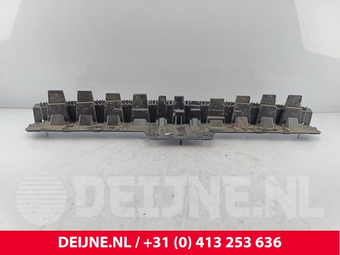Ford Transit Custom Stoßstangenstütze mitte hinten O269520