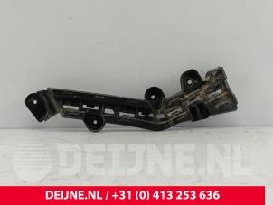 Gebruikte Bumpersteun rechts-achter Ford Transit Custom 2.0 EcoBlue 136 Prijs € 30,25 Inclusief btw aangeboden door van Deijne Onderdelen Uden B.V.