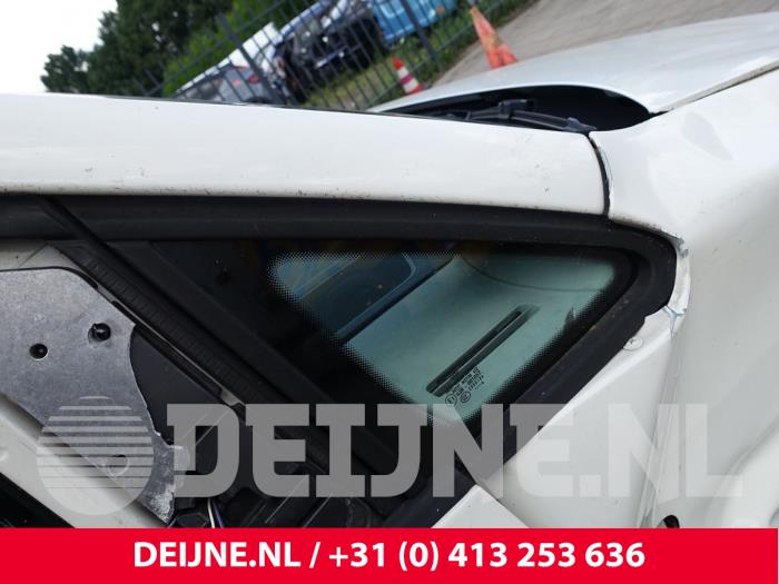 Volkswagen Caddy Quarter light, front right O269562