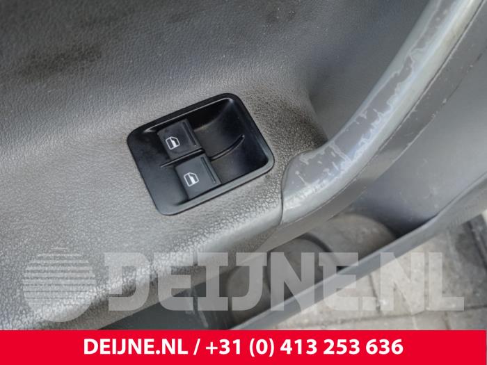 Volkswagen Caddy Electric window switch O269564