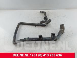 Gebruikte Koelwaterslang Ford Transit Custom 2.0 EcoBlue 136 Prijs € 60,50 Inclusief btw aangeboden door van Deijne Onderdelen Uden B.V.