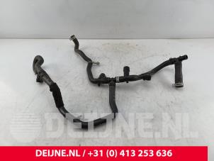 Gebruikte Koelwaterslang Ford Transit Custom 2.0 EcoBlue 136 Prijs € 96,80 Inclusief btw aangeboden door van Deijne Onderdelen Uden B.V.