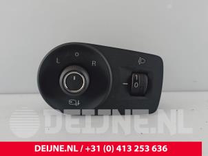 Gebruikte Schakelaar Spiegel MG ZS 1.0 T-GDI 12V Prijs € 42,35 Inclusief btw aangeboden door van Deijne Onderdelen Uden B.V.