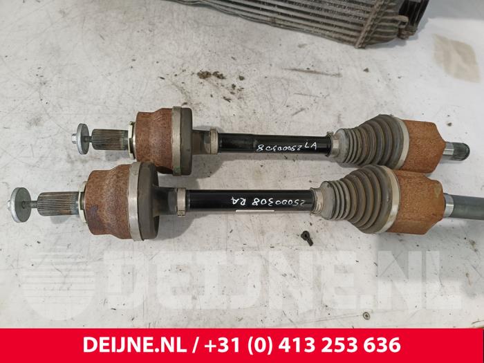 Polestar 2 Aandrijfas links-achter O269843
