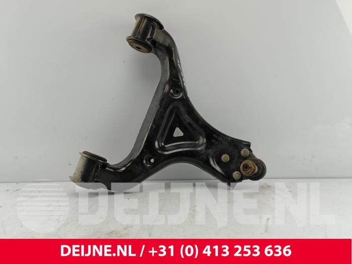 Mercedes V-Klasse Front lower wishbone, right O269900