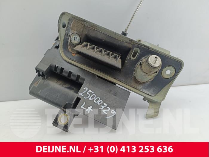 Volkswagen Caddy Minibus/van rear door handle O269939