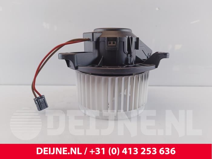 Volvo C40 Kachel Ventilatiemotor O270092