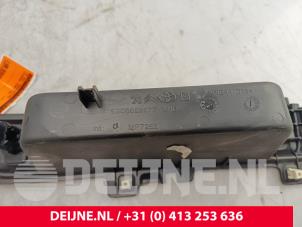 Citroen Jumpy 12 Volt aansluiting O270107 foto 3