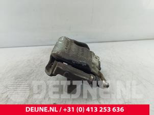 Volkswagen Caddy Front brake calliper, left O270167 photo 3