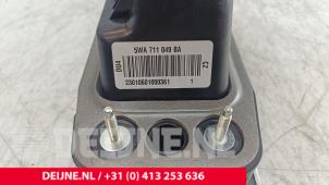 Volkswagen Caddy Versnellingspook O270182 foto 3