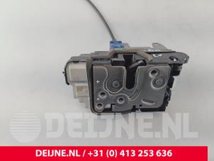 Lynk & Co 01 Deurslot Mechaniek 4Deurs links-voor O270232 foto 3