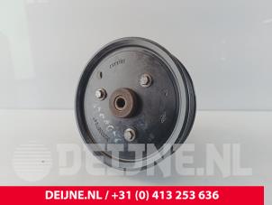 Gebruikte Stuurpomp Renault Trafic New (FL) 2.0 dCi 16V 90 Prijs € 84,70 Inclusief btw aangeboden door van Deijne Onderdelen Uden B.V.