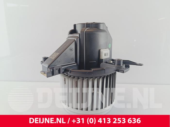 Toyota Pro-Ace Heizung Belüftungsmotor O270262