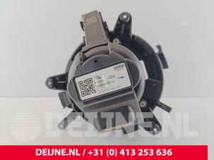 Toyota Pro-Ace Kachel Ventilatiemotor O270262 foto 3