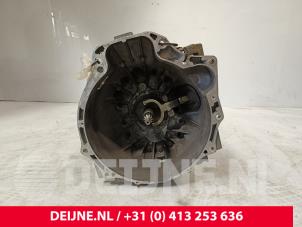 Gebruikte Versnellingsbak Iveco New Daily VI 33S13, 35C13, 35S13 Prijs € 1.754,50 Inclusief btw aangeboden door van Deijne Onderdelen Uden B.V.