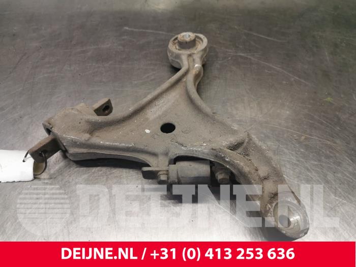 Volvo S60 Front lower wishbone, right O270335
