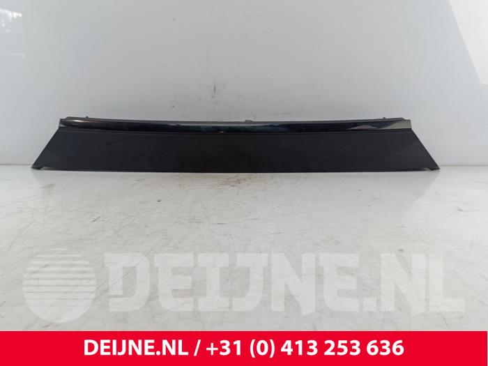 Lynk & Co 01 Zierleiste Heckklappe O270374