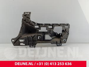 Gebruikte Bumpersteun links-voor Volvo XC90 II 2.0 T8 16V Twin Engine AWD Prijs € 25,00 Margeregeling aangeboden door van Deijne Onderdelen Uden B.V.