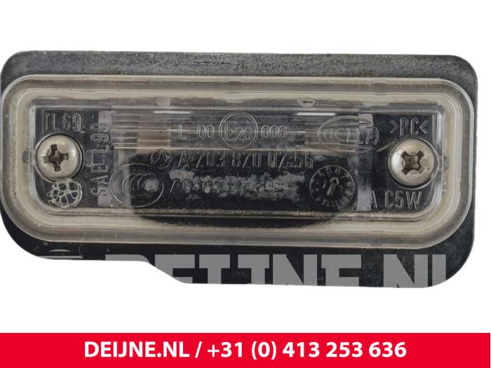 Tesla Model S Kennzeichenbeleuchtung O270423