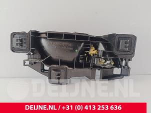 Opel Combo Portiergreep 2Deurs links O270458 foto 2