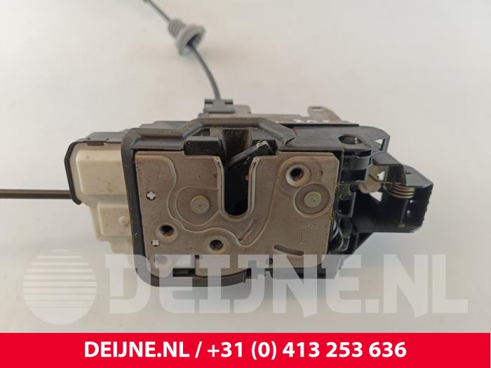 Volvo XC90 Türschlossmechanik 4-türig links vorne O270485