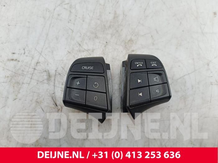 Volvo C70 Schakelaar stuurbediening O270502