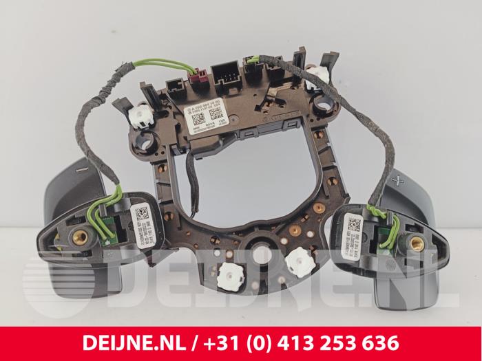 Gebruikte Schakelflipper set Mercedes Vito (447.6) 2.2 114 CDI 16V Prijs € 60,50 Inclusief btw aangeboden door van Deijne Onderdelen Uden B.V.